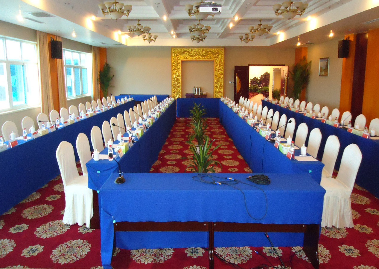 威海某酒店多功能廳